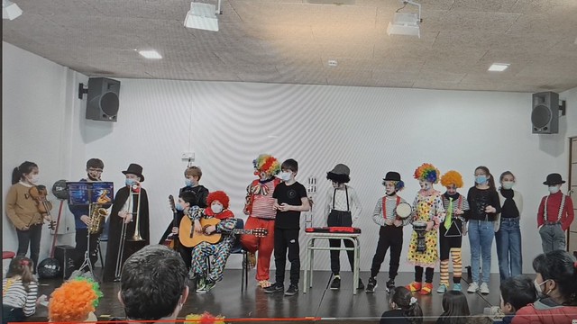 Lh4 ENGLISH SHOW 2022